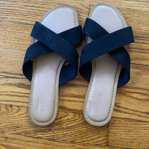 Cute Old Navy sandals - Picture 2 of 3